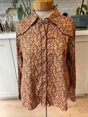 XiRENA Sierra Shirt in Honeysuckle Pattern Snap Front Western Style oversized